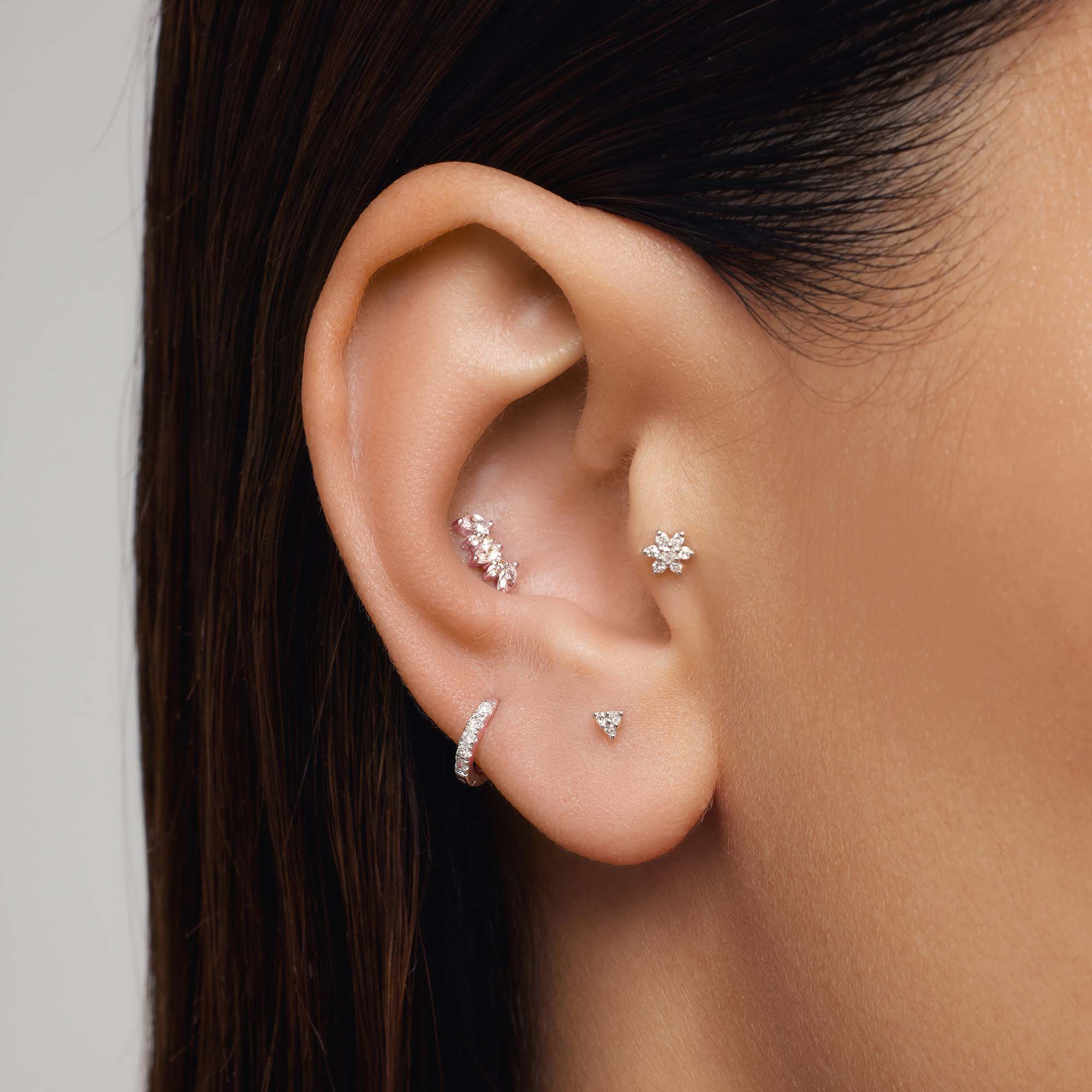 tragus piercing