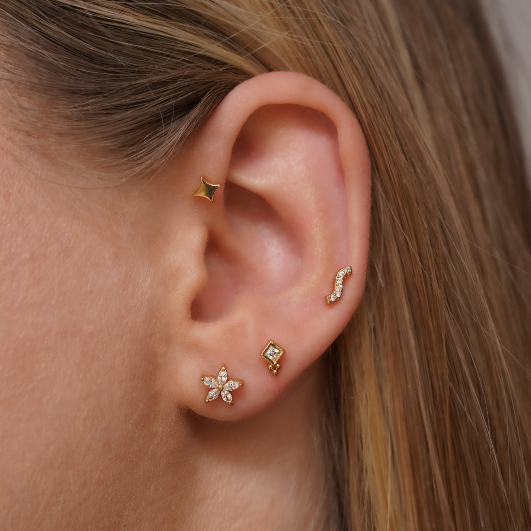 Wavy Flatback Stud Earring