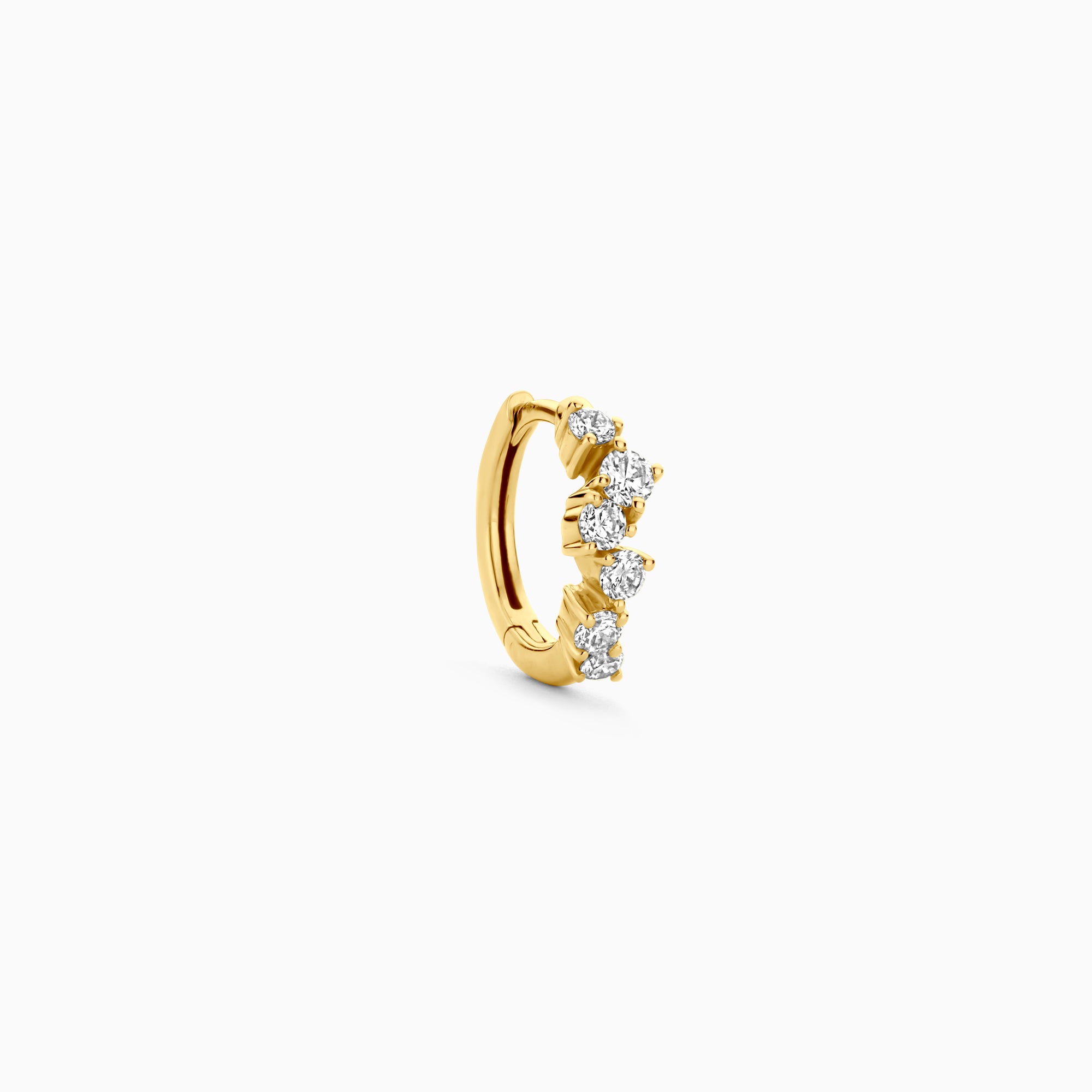 Orecchini a cerchio con diamanti (8mm)