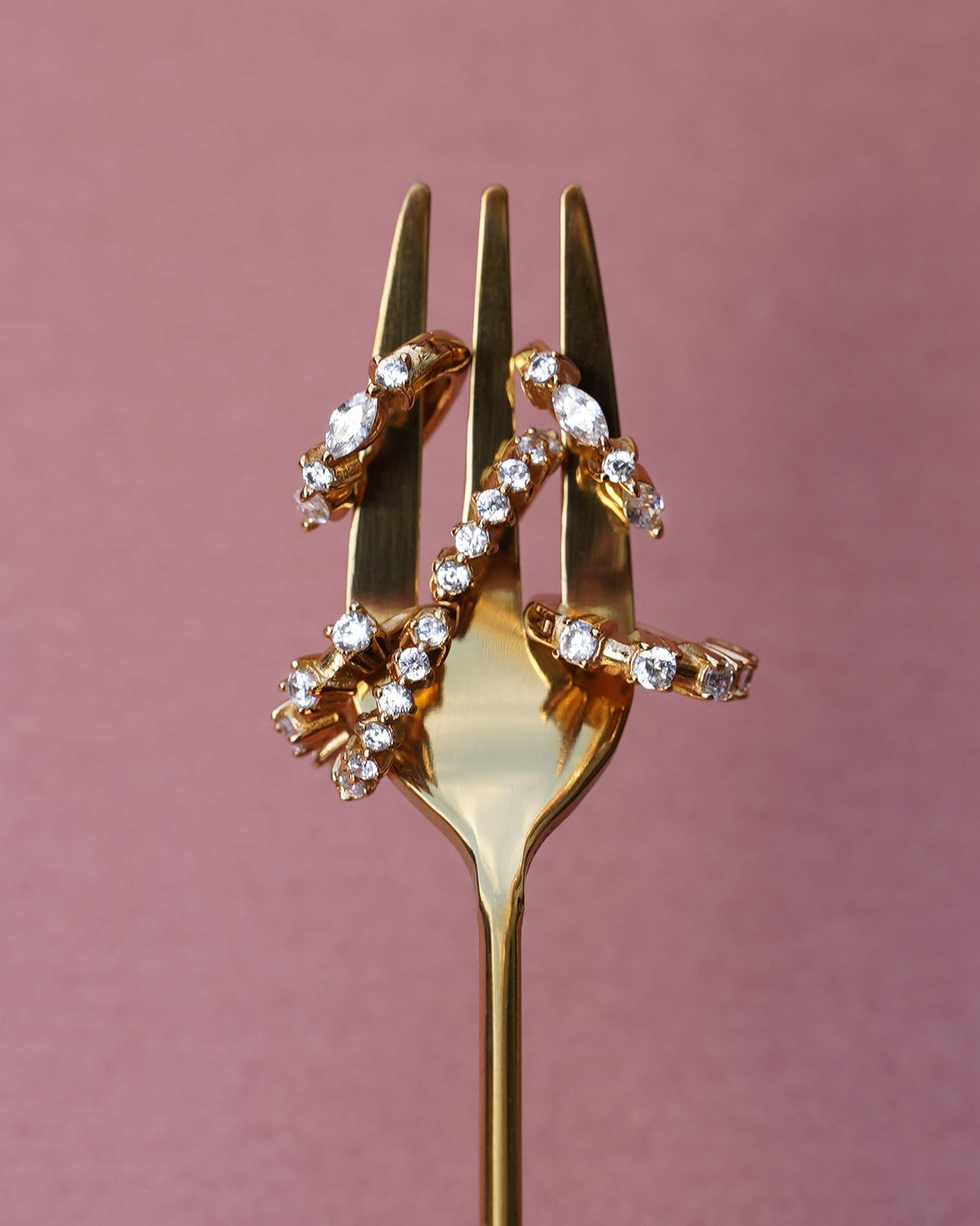 Refresh your ear stack: top piercings & huggies from Eline Rosina