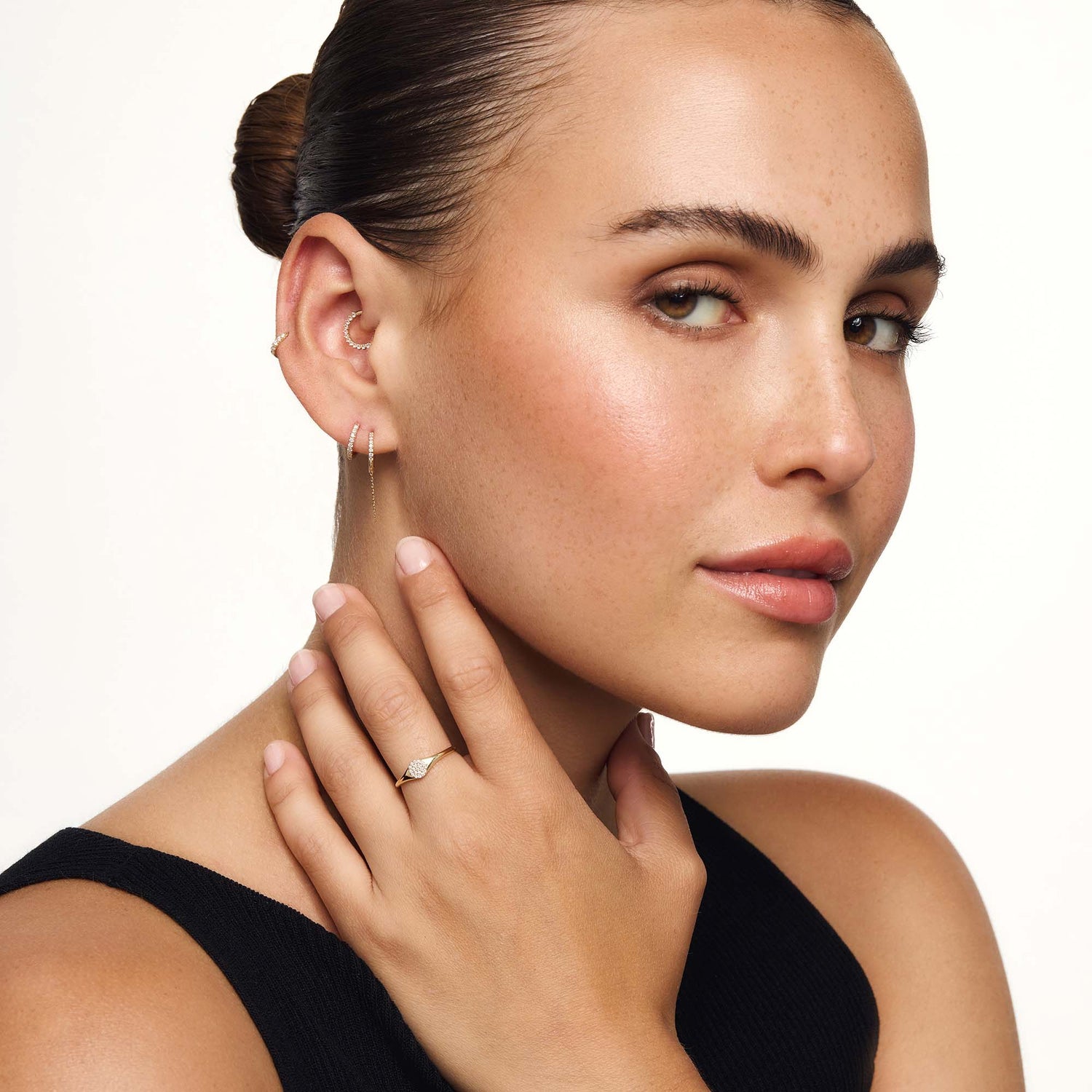 Daith piercing inspiratie: zo maak je jouw ear stack uniek