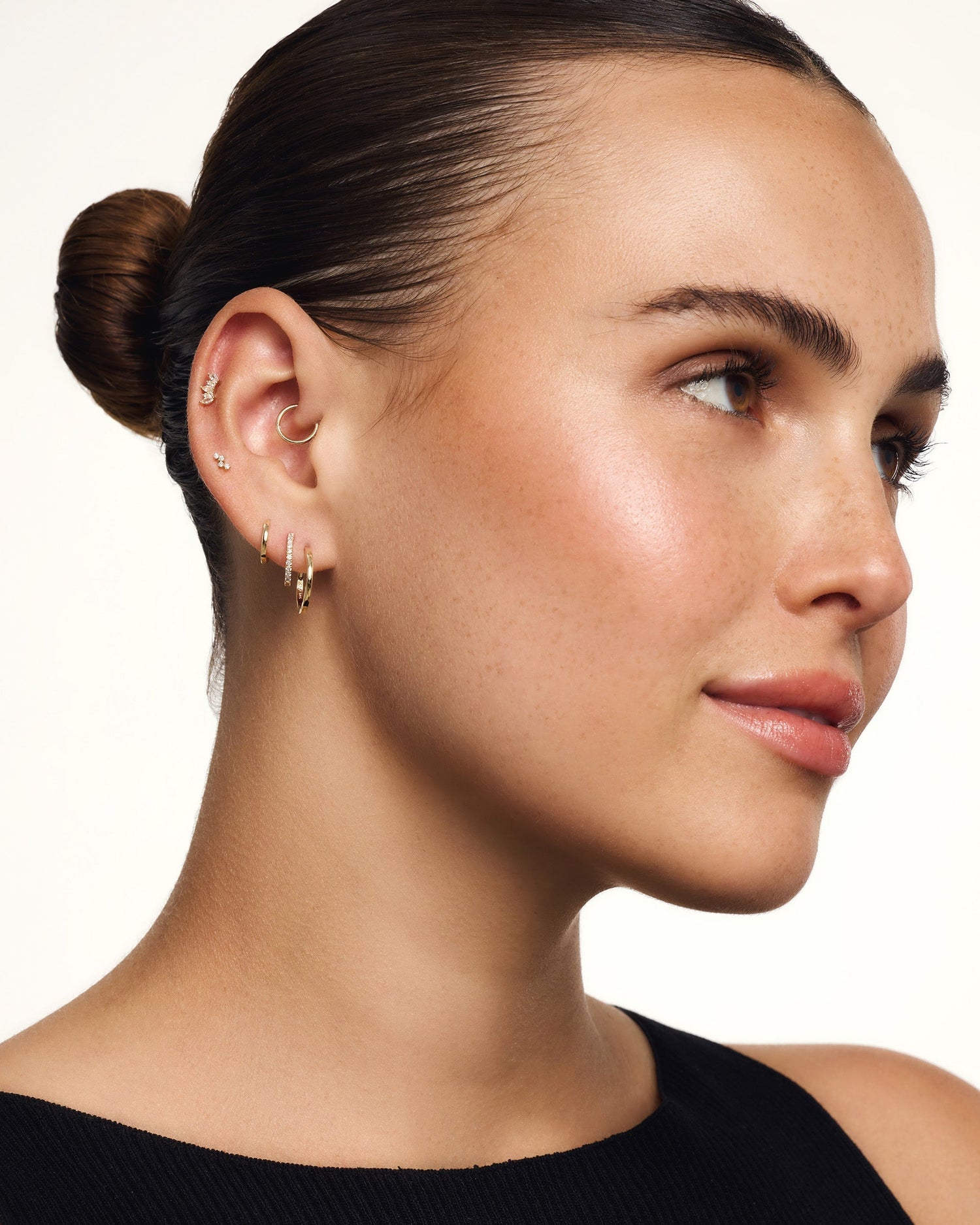 Helix piercing: soorten, genezing en verzorging