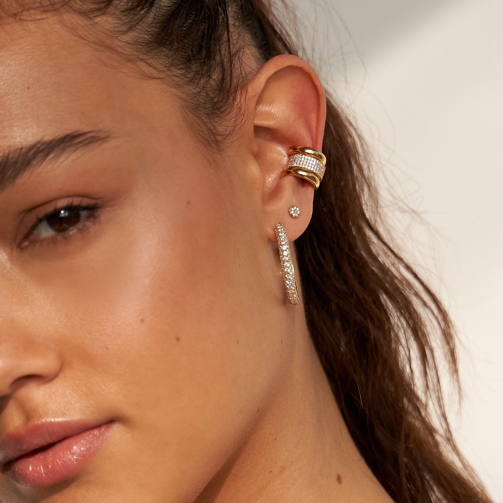 Wat is een ear cuff, hoe draag je 'm en welke kies je?