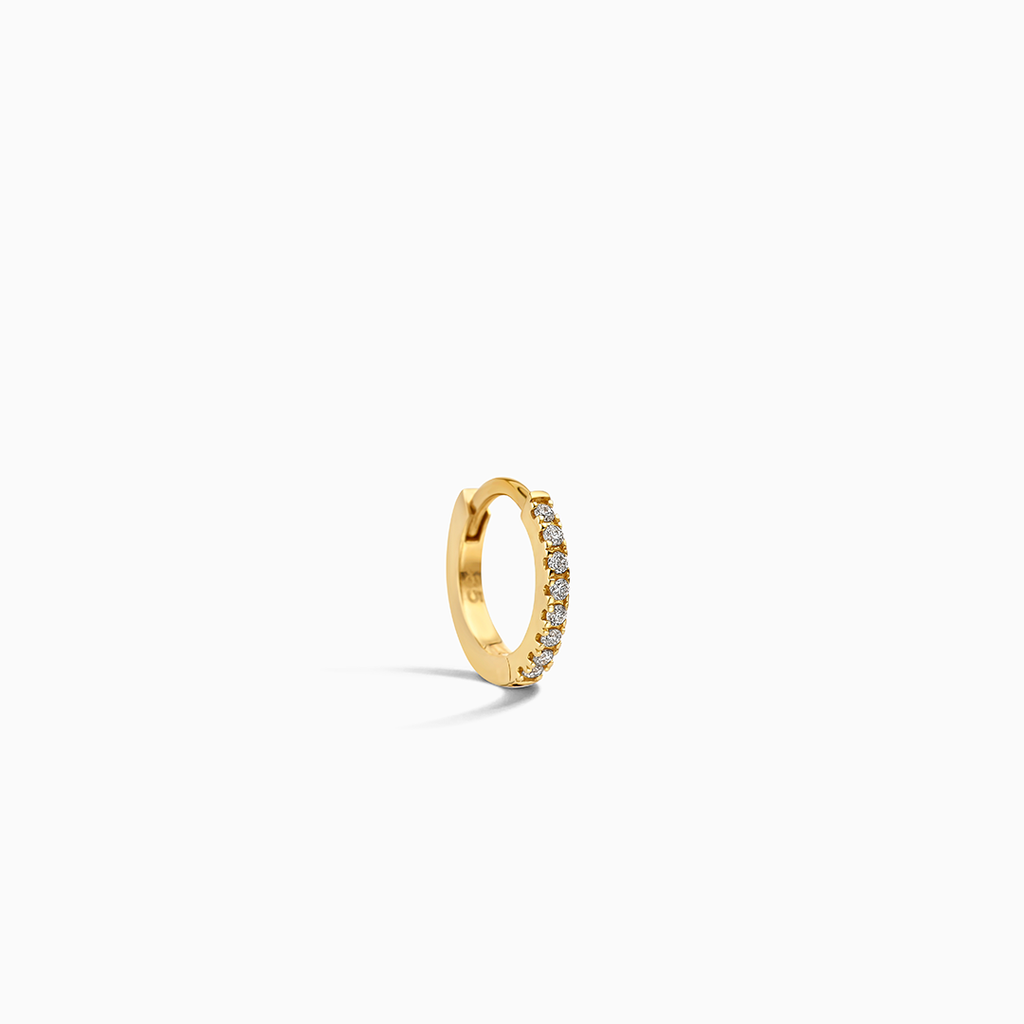 Orecchino Huggie con Diamante Singolo (10mm)
