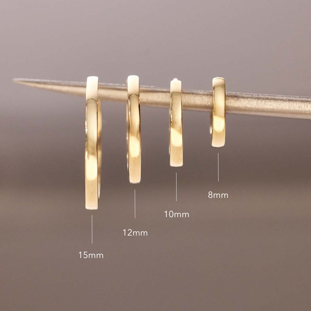 Single Huggie (10mm)