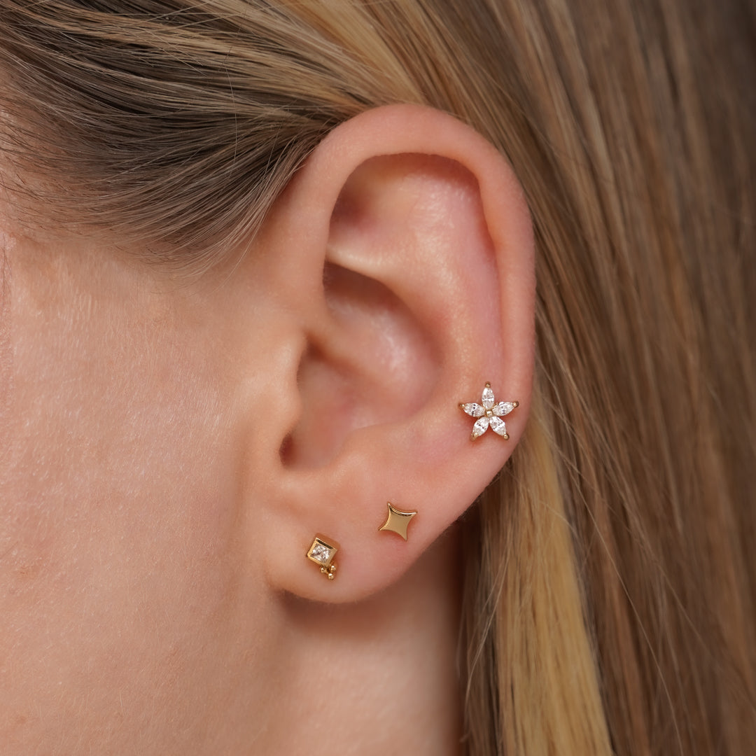 Flower Flatback Stud Earring