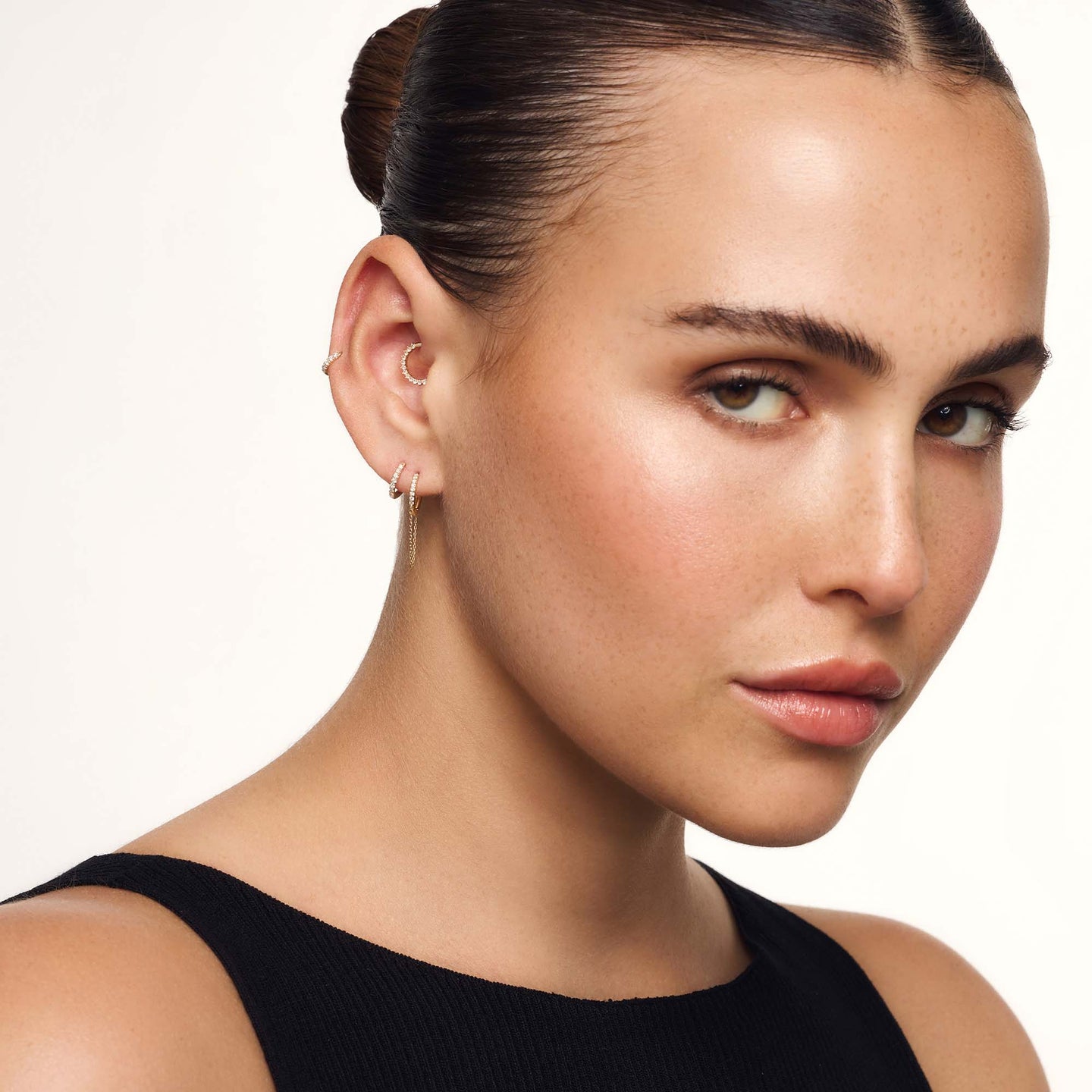 Diamond Chain Huggie (10mm)