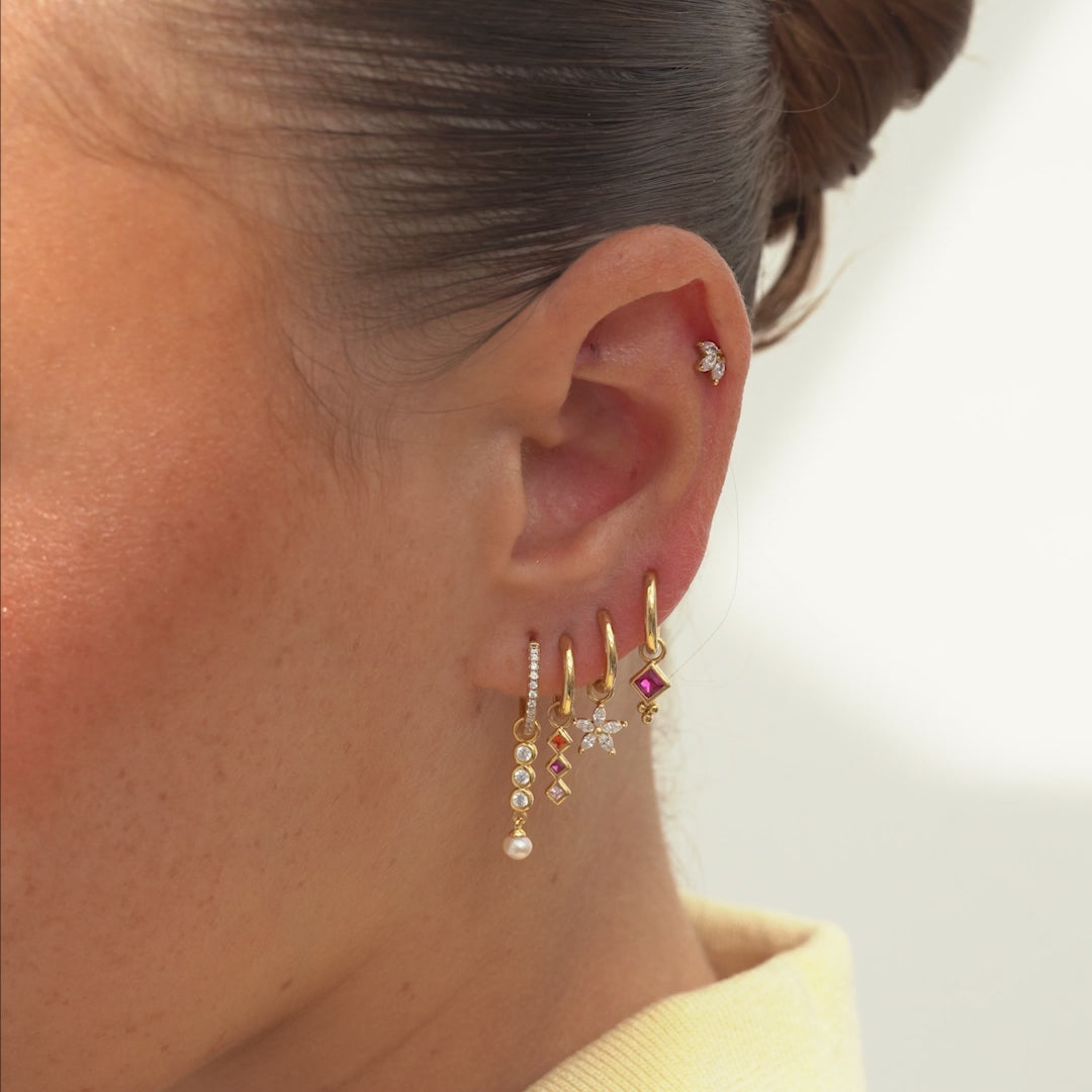 Lily Flatback Stud Earring