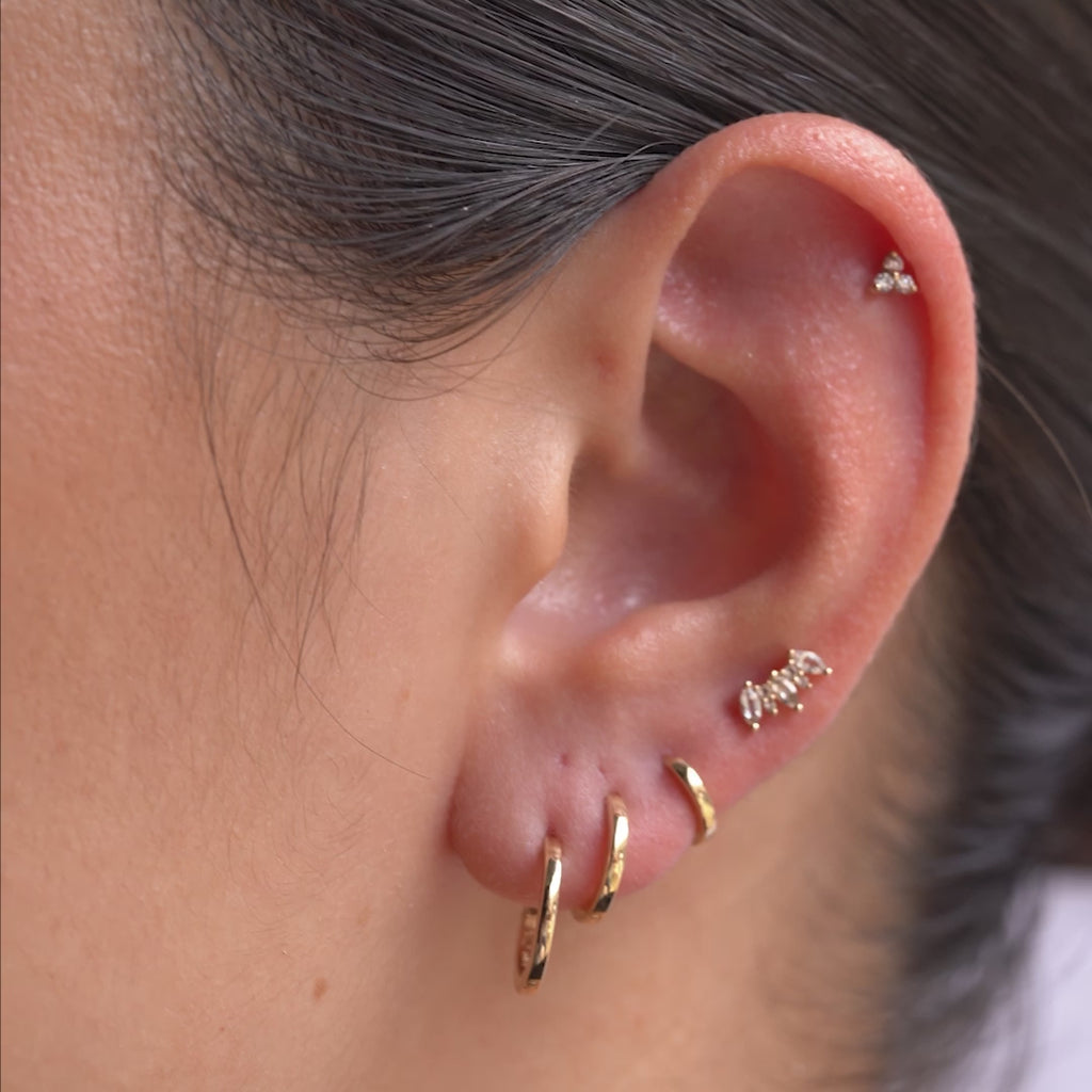 Single Huggie (10mm)